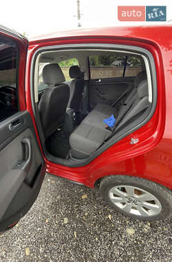 Хетчбек Volkswagen Golf Plus 2010 в 