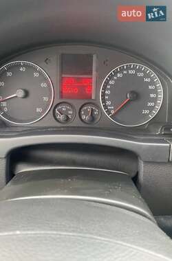 Хетчбек Volkswagen Golf Plus 2005 в 