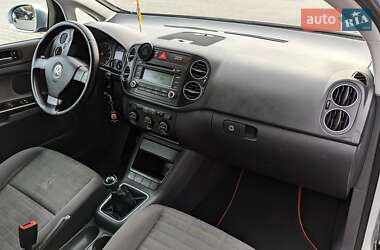 Хэтчбек Volkswagen Golf Plus 2006 в 