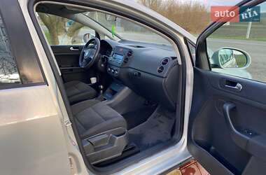 Хэтчбек Volkswagen Golf Plus 2010 в 