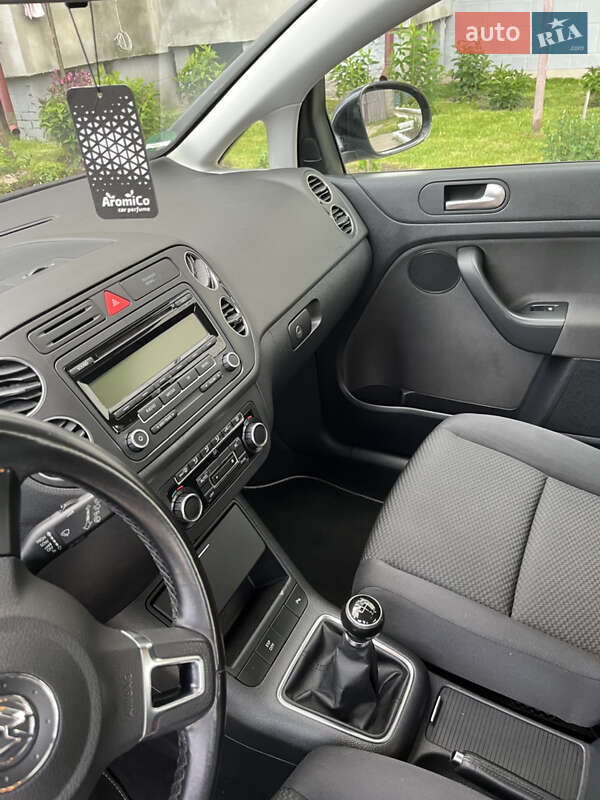 Хетчбек Volkswagen Golf Plus 2010 в Нововолинську