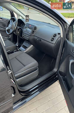Хэтчбек Volkswagen Golf Plus 2010 в 