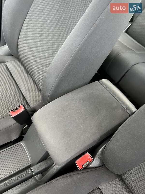 Хетчбек Volkswagen Golf Plus 2010 в Нововолинську