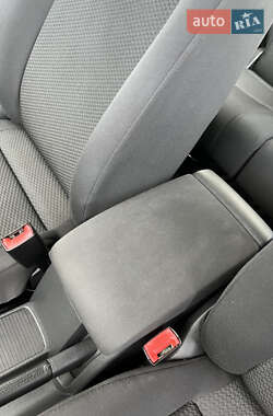 Хэтчбек Volkswagen Golf Plus 2010 в 