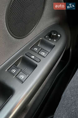 Хэтчбек Volkswagen Golf Plus 2010 в 