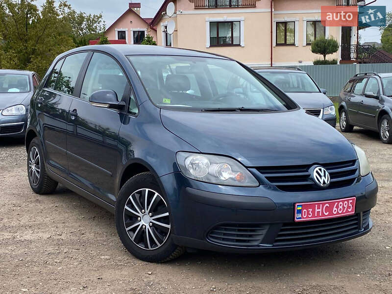 Хэтчбек Volkswagen Golf Plus 2005 в 