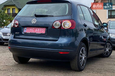 Хэтчбек Volkswagen Golf Plus 2005 в 