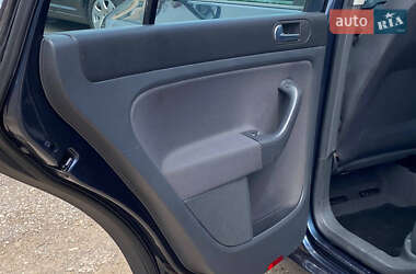 Хэтчбек Volkswagen Golf Plus 2005 в 