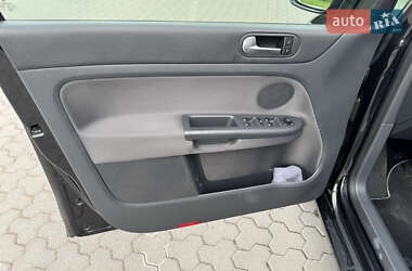 Хэтчбек Volkswagen Golf Plus 2009 в 