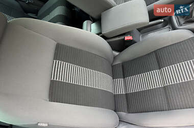 Хэтчбек Volkswagen Golf Plus 2009 в 