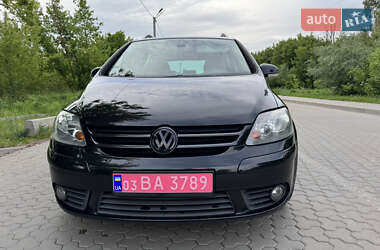 Хэтчбек Volkswagen Golf Plus 2009 в 