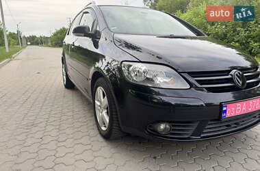 Хэтчбек Volkswagen Golf Plus 2009 в 