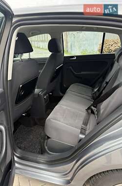 Хэтчбек Volkswagen Golf Plus 2011 в 
