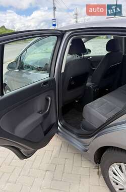 Хэтчбек Volkswagen Golf Plus 2011 в 
