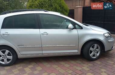 Хэтчбек Volkswagen Golf Plus 2008 в 