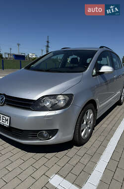Хетчбек Volkswagen Golf Plus 2009 в 