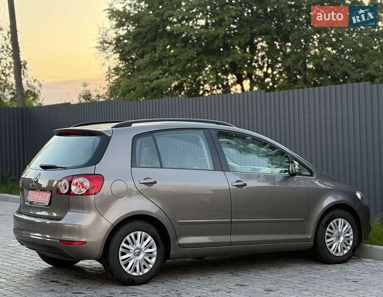 Хэтчбек Volkswagen Golf Plus 2010 в Львове