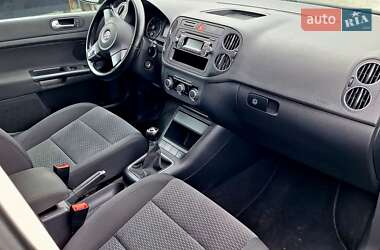 Хэтчбек Volkswagen Golf Plus 2010 в 