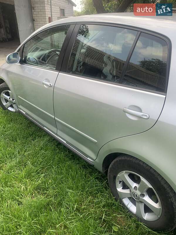 Хэтчбек Volkswagen Golf Plus 2010 в Тальном