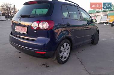 Хетчбек Volkswagen Golf Plus 2009 в 