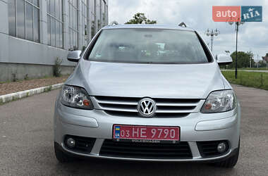 Хэтчбек Volkswagen Golf Plus 2009 в 