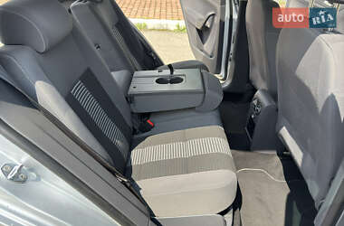 Хэтчбек Volkswagen Golf Plus 2009 в 