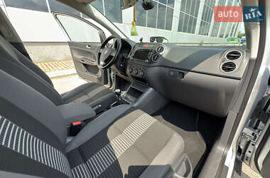 Хэтчбек Volkswagen Golf Plus 2009 в 