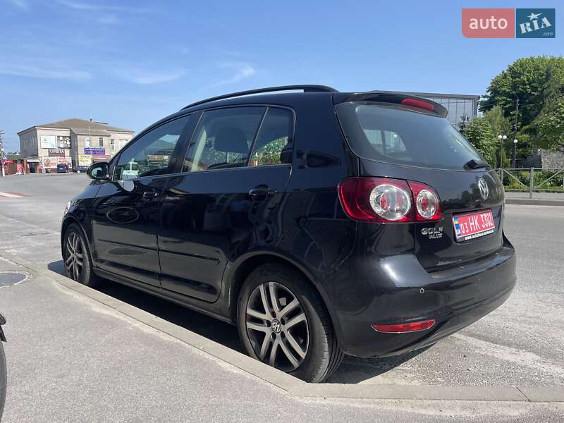 Хетчбек Volkswagen Golf Plus 2009 в Полонному