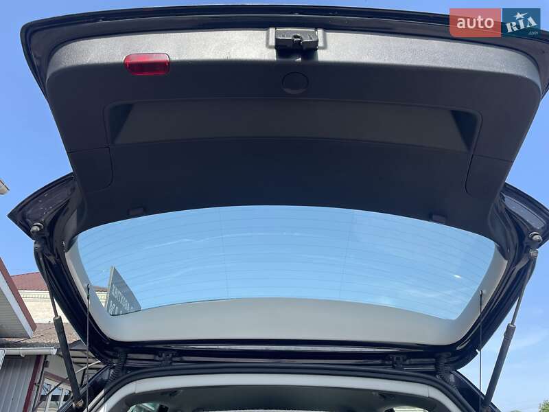 Хетчбек Volkswagen Golf Plus 2009 в Полонному