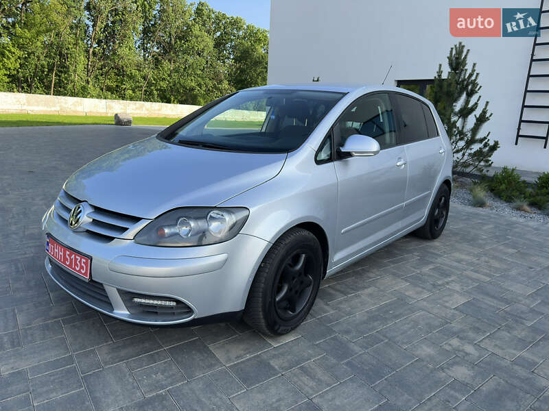 Хетчбек Volkswagen Golf Plus 2008 в 