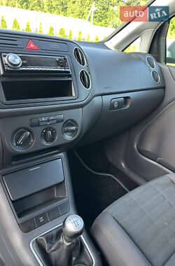 Хетчбек Volkswagen Golf Plus 2008 в 