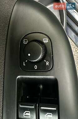 Хэтчбек Volkswagen Golf Plus 2010 в 