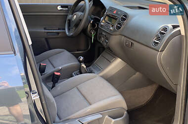 Хэтчбек Volkswagen Golf Plus 2005 в 