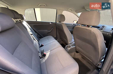 Хэтчбек Volkswagen Golf Plus 2005 в 