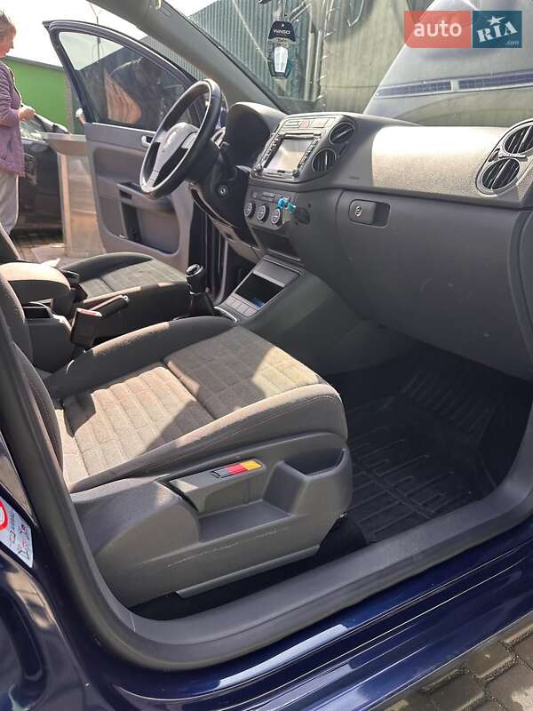 Хетчбек Volkswagen Golf Plus 2006 в Новодністровську