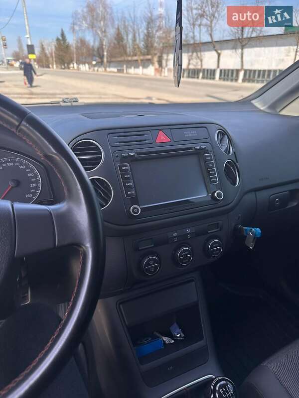 Хетчбек Volkswagen Golf Plus 2006 в Новодністровську