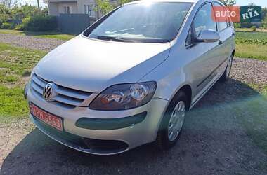 Хэтчбек Volkswagen Golf Plus 2005 в 