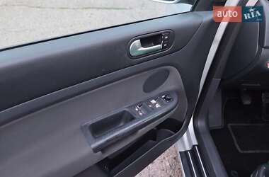 Хэтчбек Volkswagen Golf Plus 2005 в 