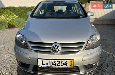 Хэтчбек Volkswagen Golf Plus 2006 в 
