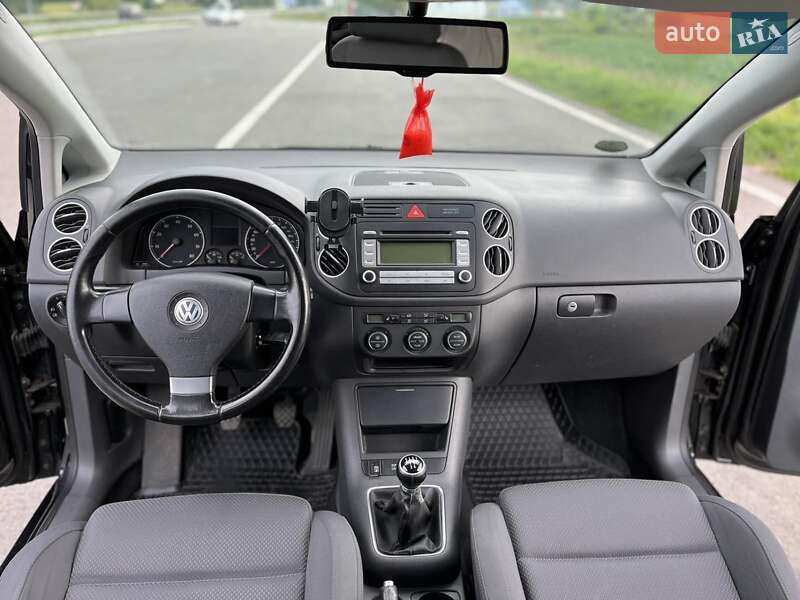 Хетчбек Volkswagen Golf Plus 2006 в Ромнах
