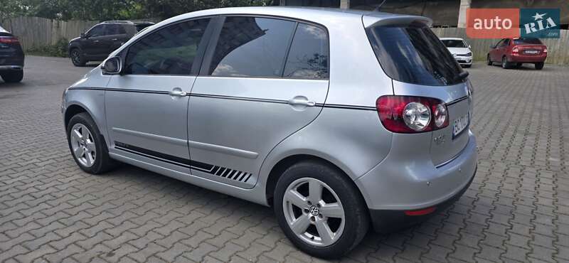 Хэтчбек Volkswagen Golf Plus 2006 в Черновцах