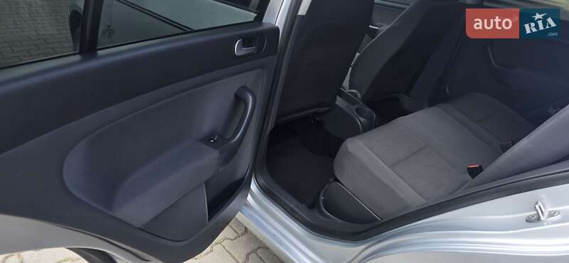 Хэтчбек Volkswagen Golf Plus 2006 в Черновцах