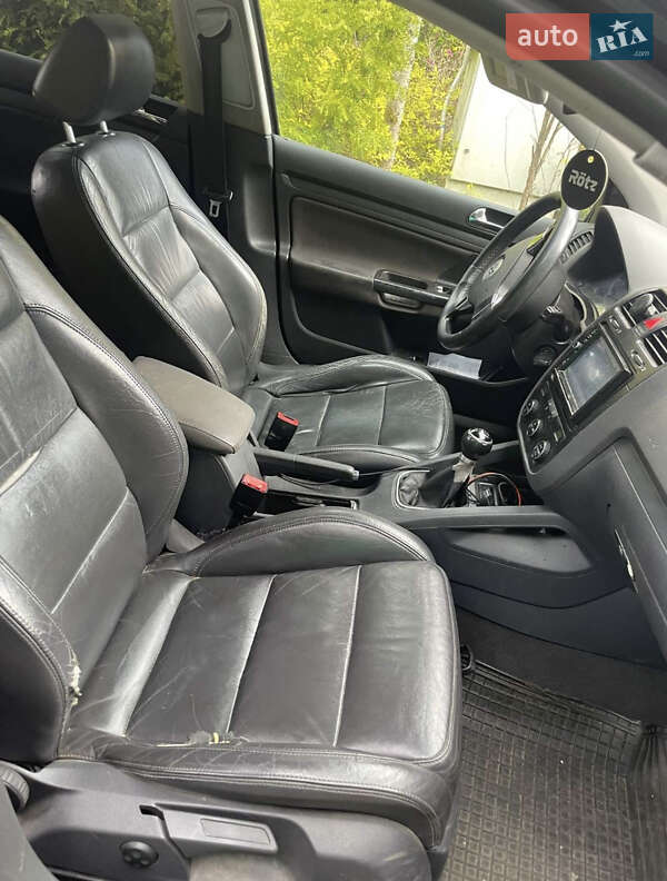 Хэтчбек Volkswagen Golf Plus 2006 в Костополе