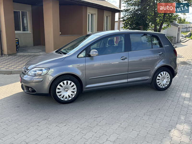 Хэтчбек Volkswagen Golf Plus 2008 в Великой Багачке