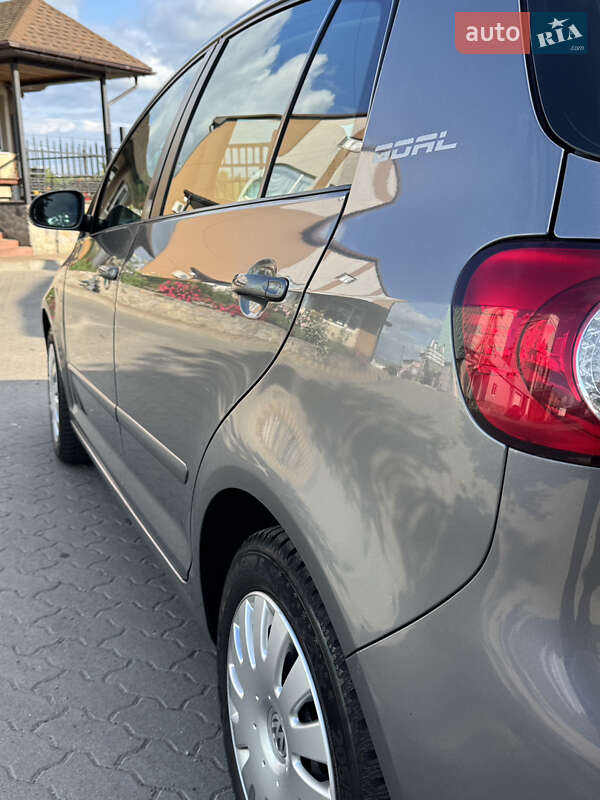Хэтчбек Volkswagen Golf Plus 2008 в Великой Багачке