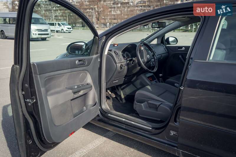 Хэтчбек Volkswagen Golf Plus 2006 в Киеве