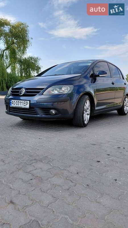 Хэтчбек Volkswagen Golf Plus 2006 в Берегово