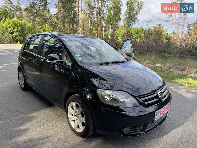 Хэтчбек Volkswagen Golf Plus 2006 в 