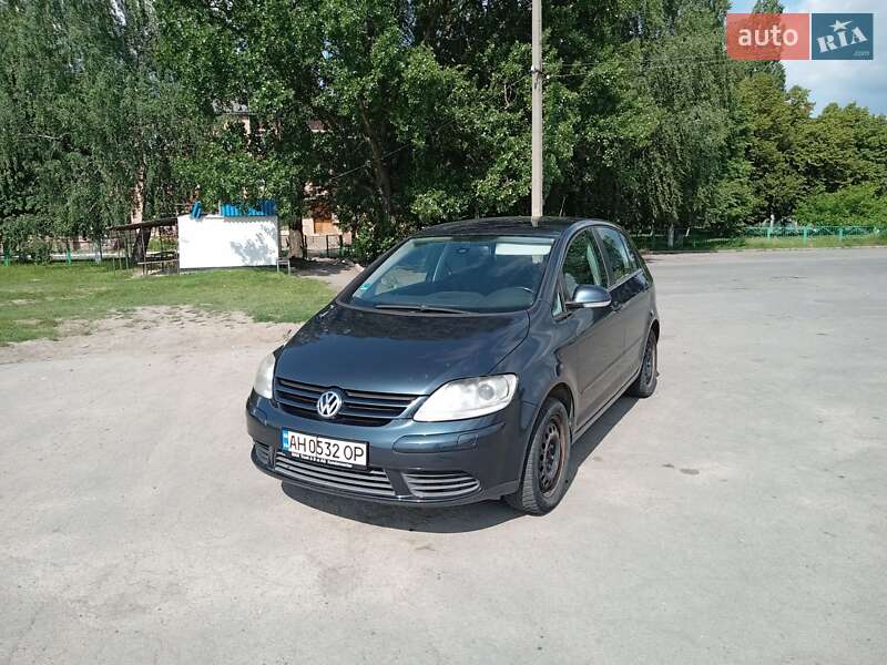 Хэтчбек Volkswagen Golf Plus 2008 в Монастырище