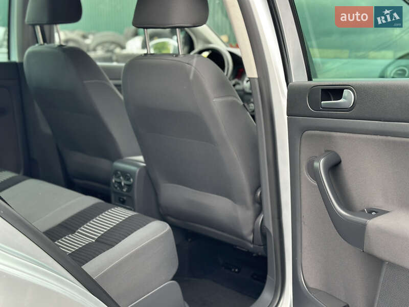 Хэтчбек Volkswagen Golf Plus 2008 в Староконстантинове